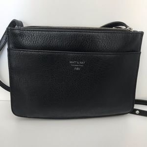 Matt and Nat cross body purse